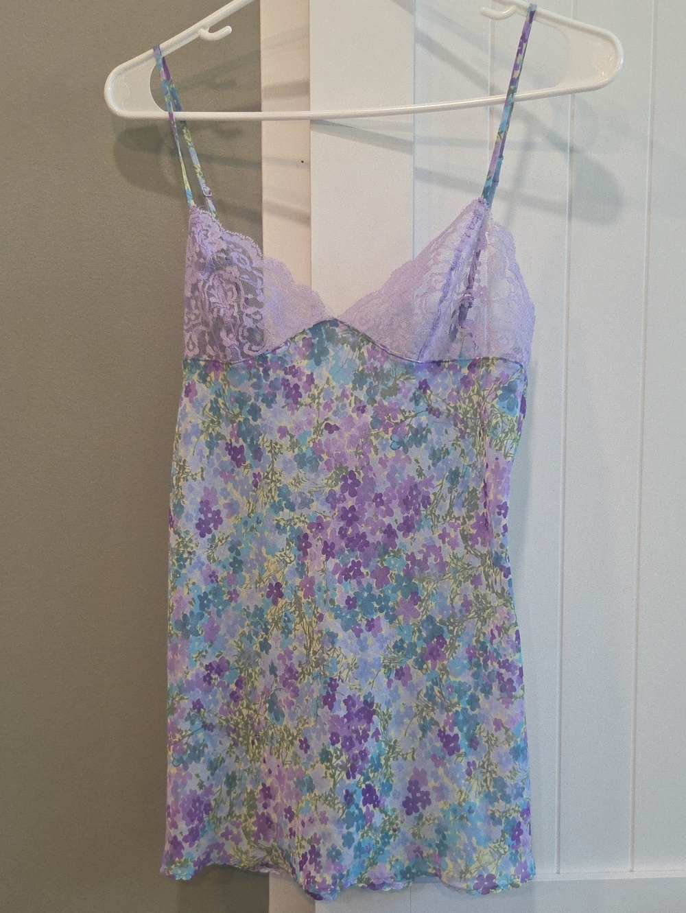 VICTORIAS SECRET Purple Floral Lace Slip lingerie
